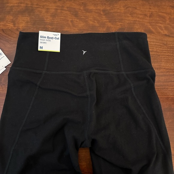 NWT Old Navy Slim Boot Cut Leggings M - Picture 4 of 4